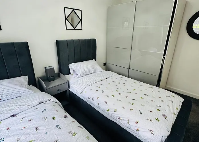 Luxury 5br With Access *