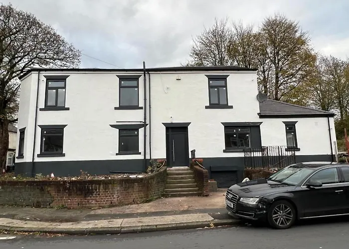 Oyo The Pleasant House Manchester