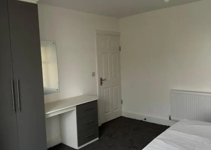 Oyo Cheetham Hill Гостевой дом Манчестер