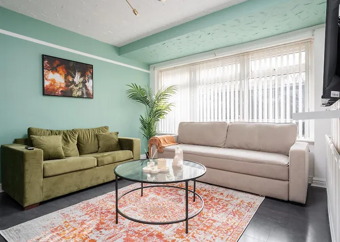 The Jade - Pool Table - Man Utd - Centre - 4bd Manchester