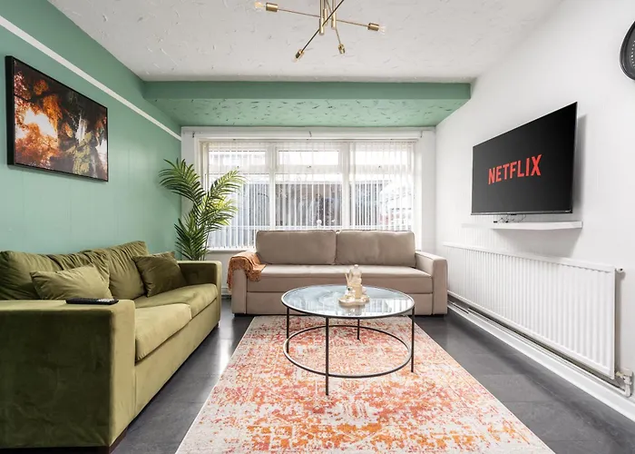 The Jade - Pool Table - Man Utd - Centre - 4bd Manchester