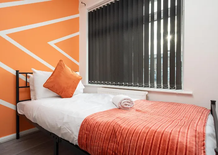 The Jade - Pool Table - Man Utd - Centre - 4bd