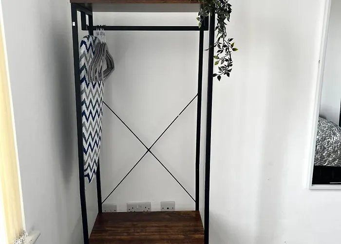 아파트 The Failsworth Collection - Stylish With Free Parking *