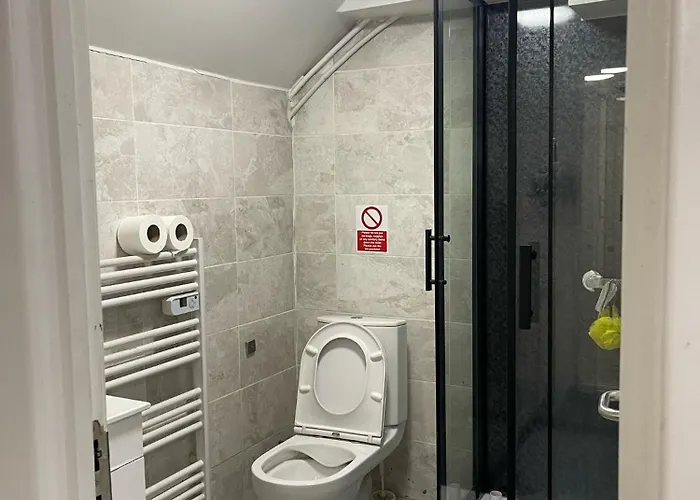 Rahman Hostel Manchester