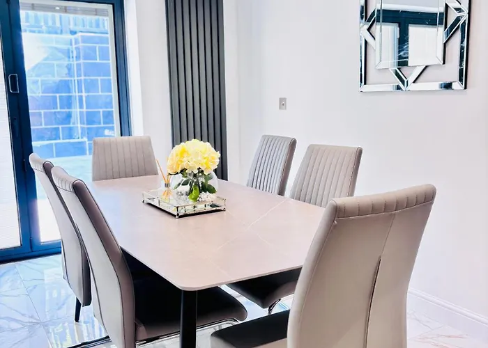 아파트 Luxury 5br With Access 맨체스터