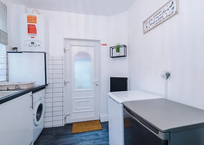 Stunning 3bedroom Home, Game Room, Free Parking, Fully Stocked, Sleeps 8 Apartamento Mánchester