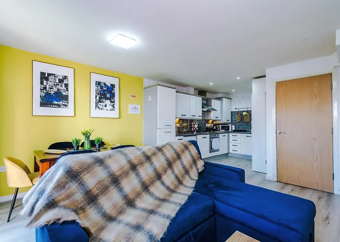 Lejlighed Huge 5 Bedroom Townhouse In Salford, Free Parking, Sleeps Up To 11 Guests *