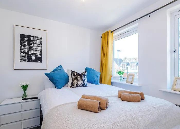 Lejlighed Huge 5 Bedroom Townhouse In Salford, Free Parking, Sleeps Up To 11 Guests Manchester