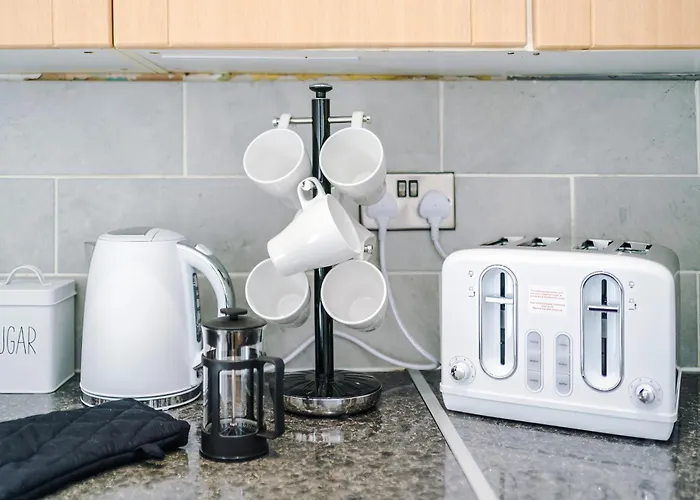 Incredible 4bedroom In Salford, Game Room, Free Parking, Smart Tv * 맨체스터