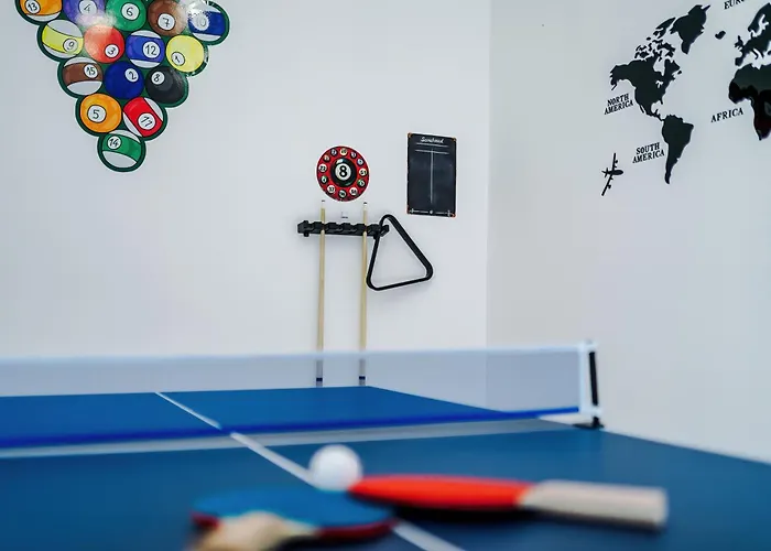 Incredible 4bedroom In Salford, Game Room, Free Parking, Smart Tv 아파트 *