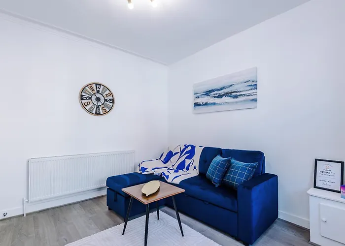 Incredible 4bedroom In Salford, Game Room, Free Parking, Smart Tv * 맨체스터