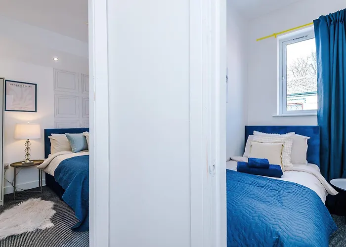 아파트 Incredible 4bedroom In Salford, Game Room, Free Parking, Smart Tv 맨체스터