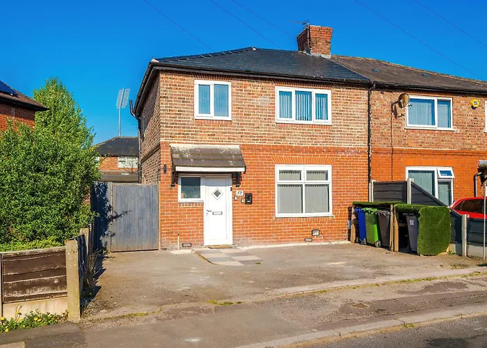 Appartamento Stunning 3 Bedroom In Stretford, Game Room, Summer House, Smart Tv, Driveway