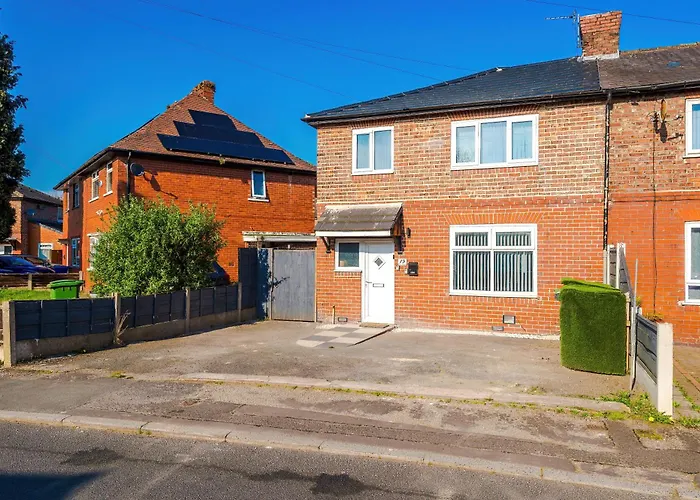 Appartamento Stunning 3 Bedroom In Stretford, Game Room, Summer House, Smart Tv, Driveway