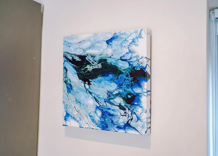 Stunning 3 Bedroom In Stretford, Game Room, Summer House, Smart Tv, Driveway Appartamento Manchester