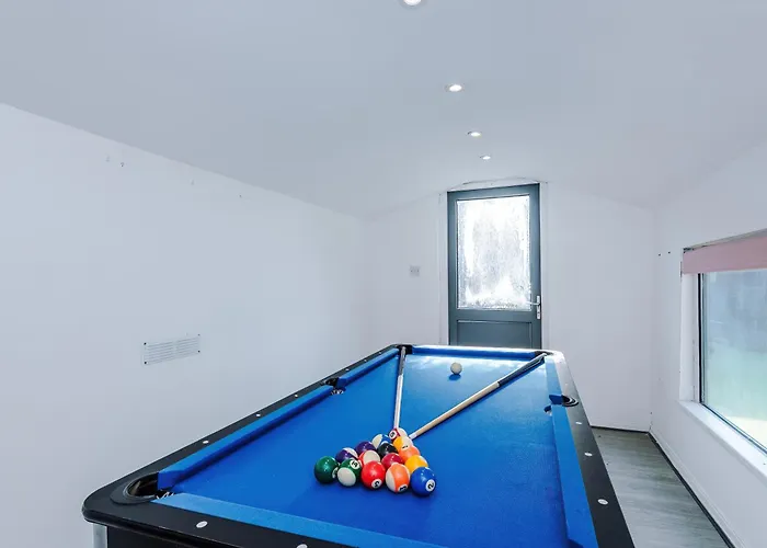 Appartamento Stunning 3 Bedroom In Stretford, Game Room, Summer House, Smart Tv, Driveway