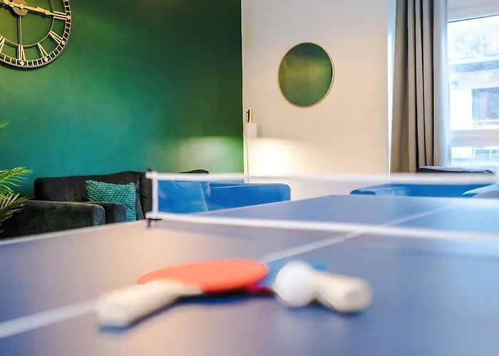 Apartamento New, Luxe 2br, Manchester, Pool Table, Parking, Balcony, Ps4 *
