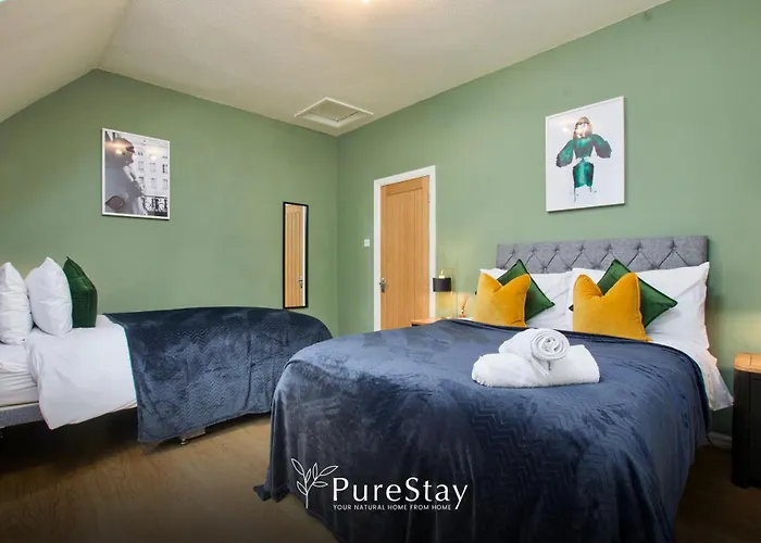 Big Contractor House With 6 Beds & Free Parking By Purestay - 7 Night Min!