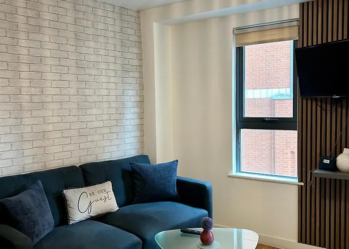 Lovely 2 - Bedroom In Centre *