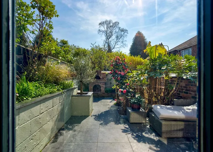 Stunning Garden By Levenshulme Station - Pass The Keys Dom wakacyjny Manchester