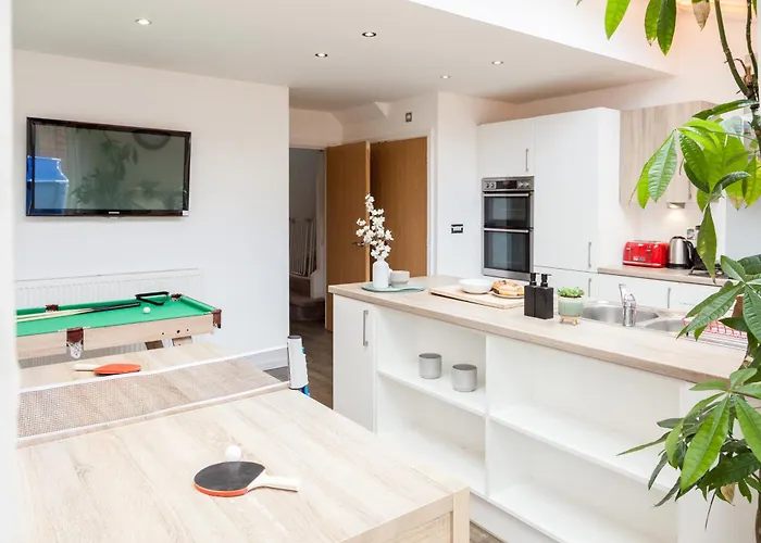 Luxury Sleeps 9 With Hot Tub & Pool Appartement *