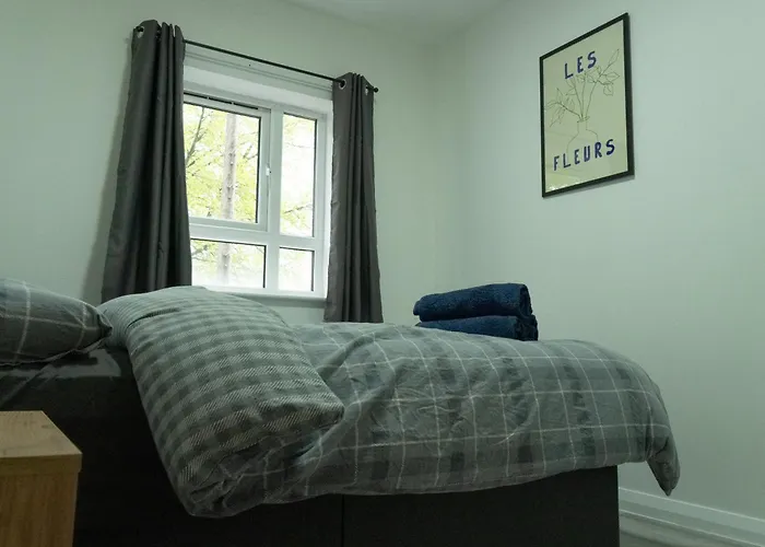 Stunning Modern 2 Bed Flat, With Parking, Near Town 아파트 맨체스터