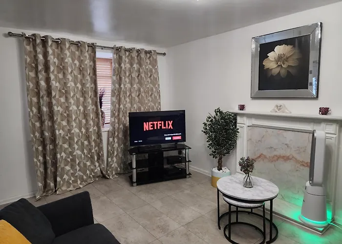 My -2 Bed House-free Parking Nyaraló Manchester