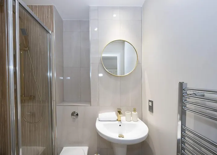 2 Bed Flat By Superhost * Manchester