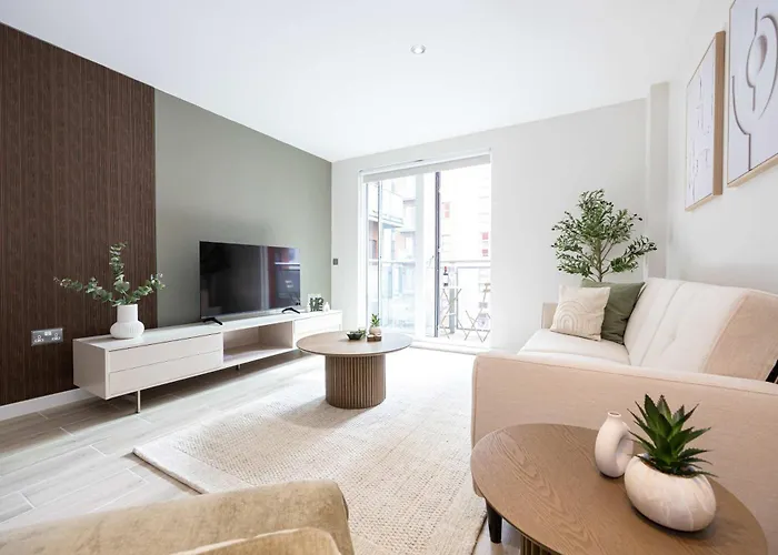 2 Bed Flat By Superhost