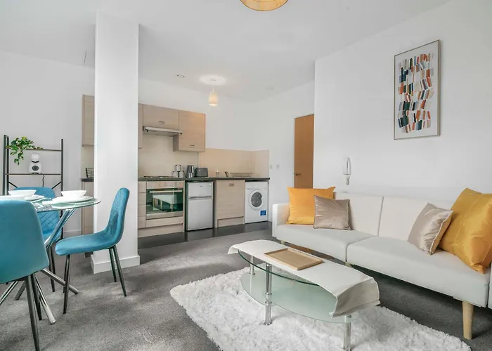 Old Trafford With Free Parking