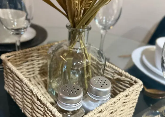 Spacious - Next To Ao Arena & Picadilly Station - Local Attractions - Free Parking Daire