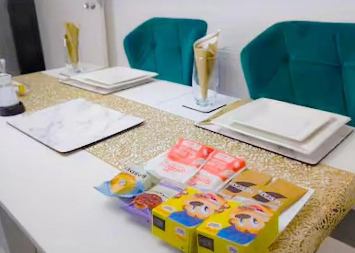 The Ruby Haven, Didsbury - 15mins To Airport - Opp The Christie's Nhs - Sleeps 5 Lejlighed