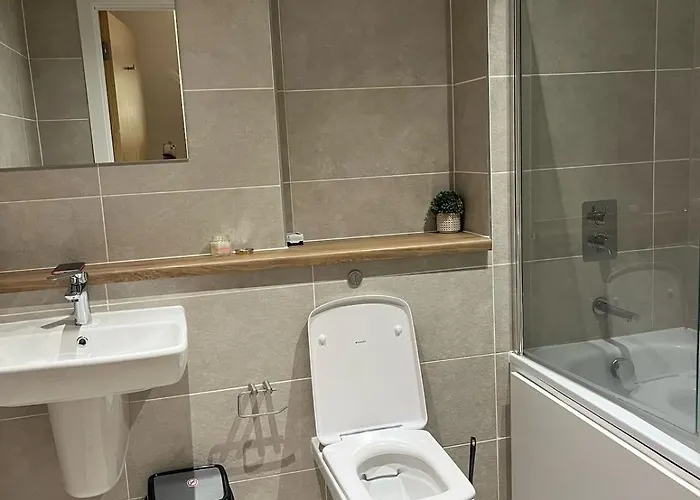 Daire Luxepoint A Luxurious1-bed Flat With Gym And Cinema