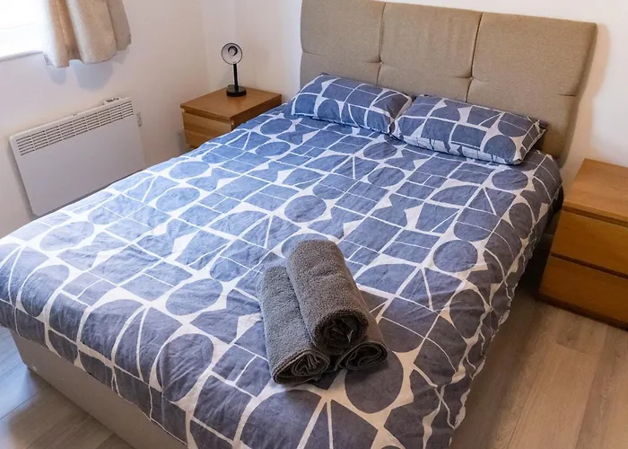 Appartamento Comfortable Spacious 3 Bed, 2 Bedroom - Secure Parking - Close To Centre And Old Trafford