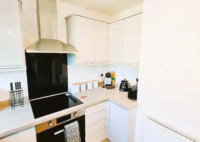 3br House-apartment-free Parking-manchester Airport 맨체스터