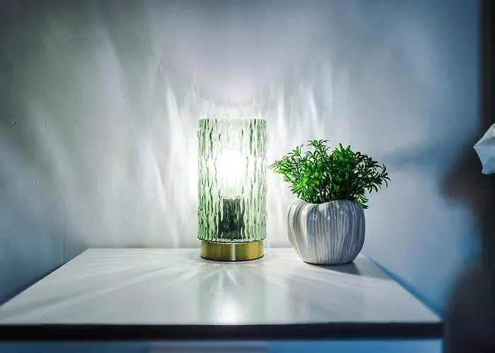 Discounted Month Contractor Parking Wi-fi Sleeps 8 * Manchester