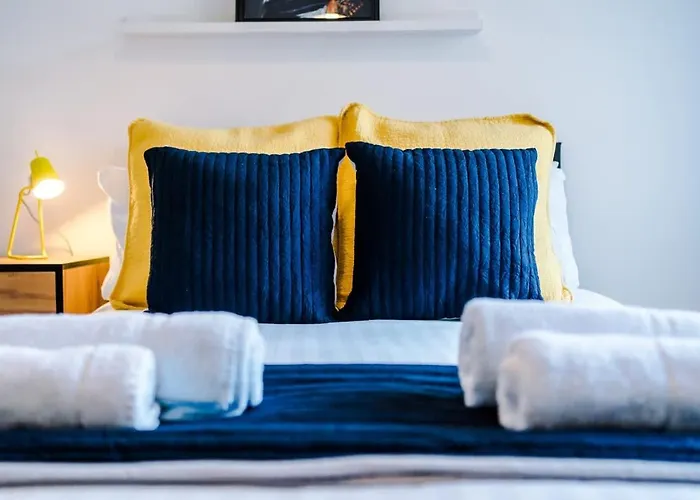 Barton House - Sleeping 10