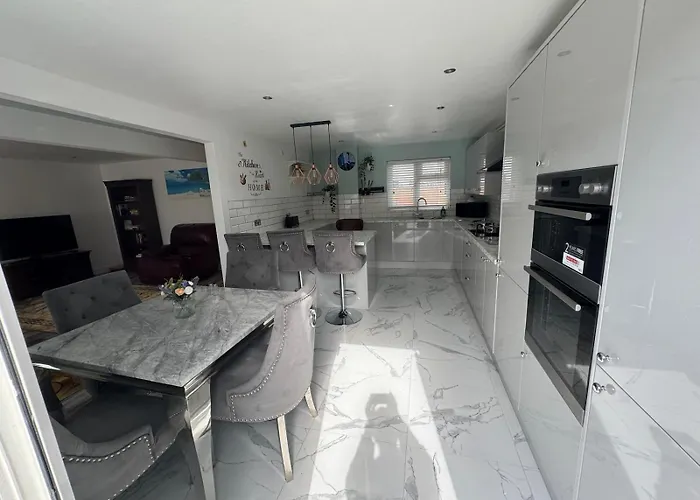 Feriehus Away From Manchester