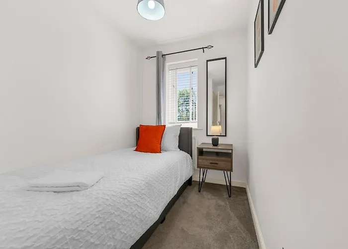 Vakantiehuis Stylish 3 Bedroom House Free Parking *