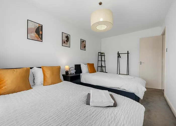 Stylish 3 Bedroom House Free Parking Vakantiehuis Manchester