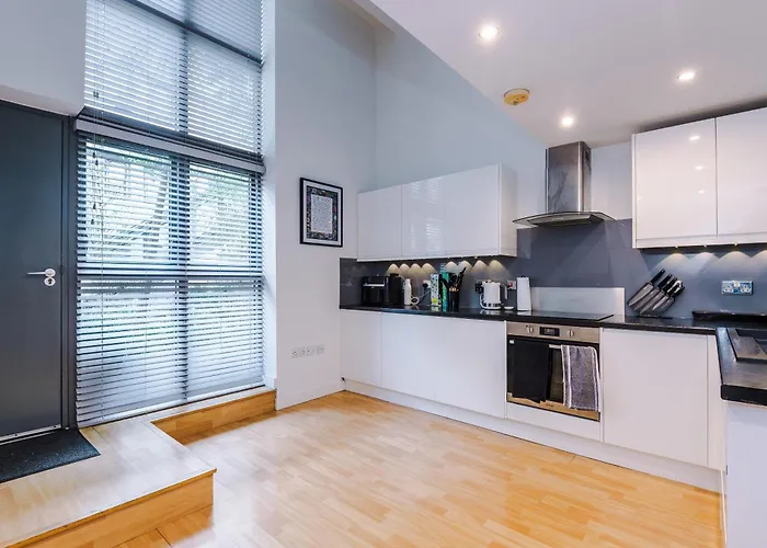 Apartment Stunning Duplex In Manchester, Workspace For Professionals *