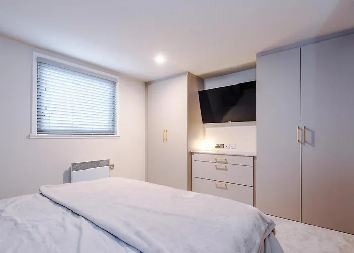 Stunning Duplex In Manchester, Workspace For Professionals * Manchester