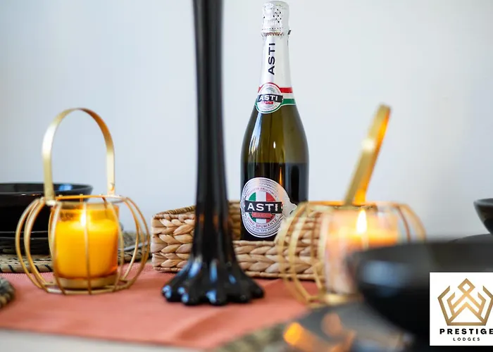 - Centre - Parking - Full Kitchen - M60 Feriehus Manchester