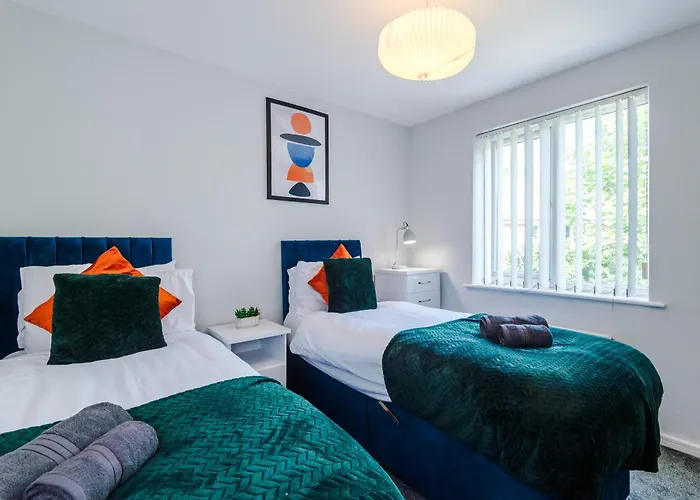 Lägenhet Stunning Townhouse In Salford, Free Parking, Pool Table, Table Tennis, 4bedrooms