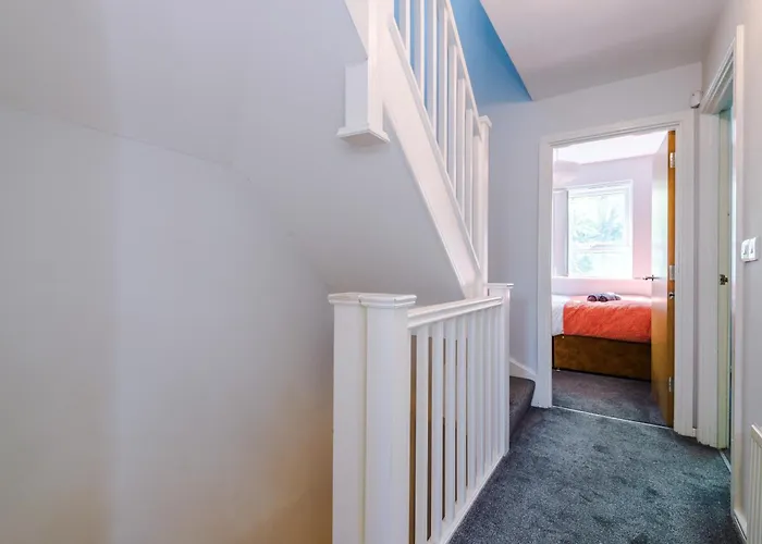 Lägenhet Stunning Townhouse In Salford, Free Parking, Pool Table, Table Tennis, 4bedrooms Manchester