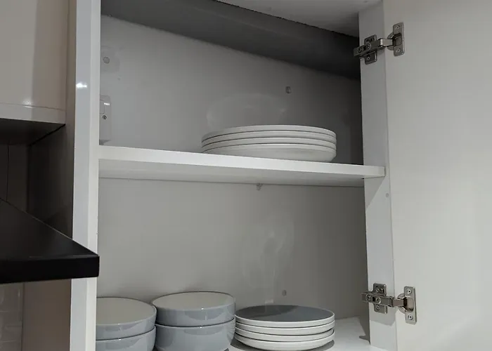 Newly Furnished Near Centre Apartman *