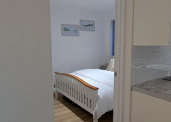 Newly Furnished Near Centre Apartman *