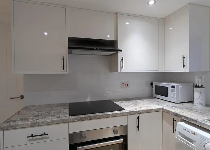 Newly Furnished Near Centre Apartman