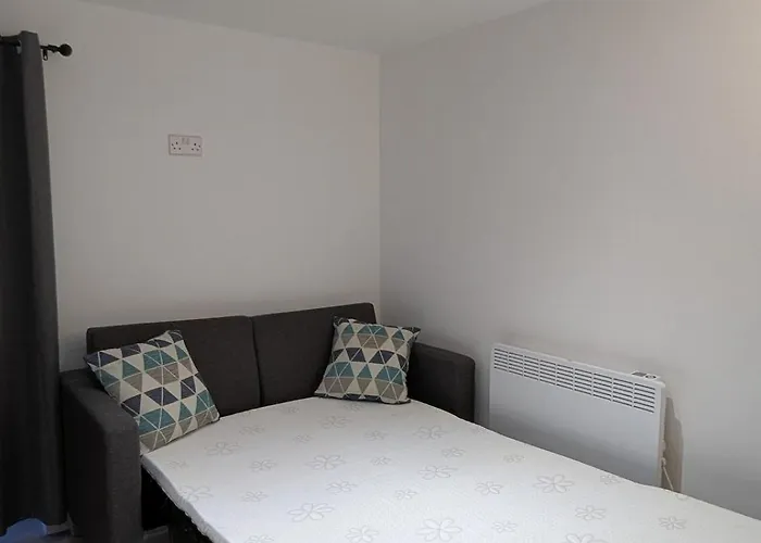 Newly Furnished Near Centre Apartman