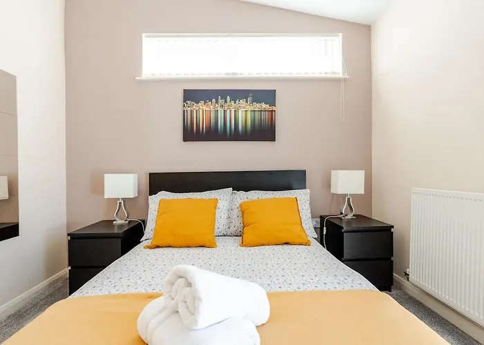 Comfortable 3-storey House With Free Car Parking Dom wakacyjny *